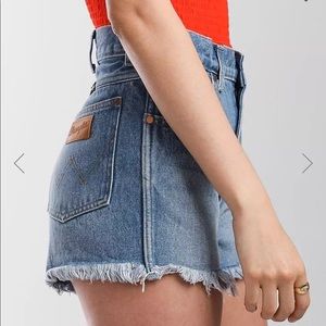 NWT Wrangler Festival Shorts - Medium Wash